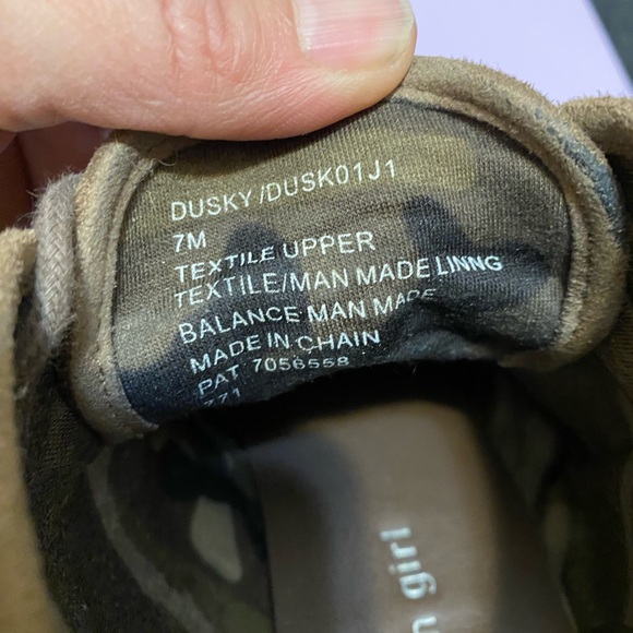 SOLD Madden Girl Wedge Booties size 7 - Picture 5 of 5